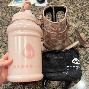 Hydro Jug + 2 carry sleeves